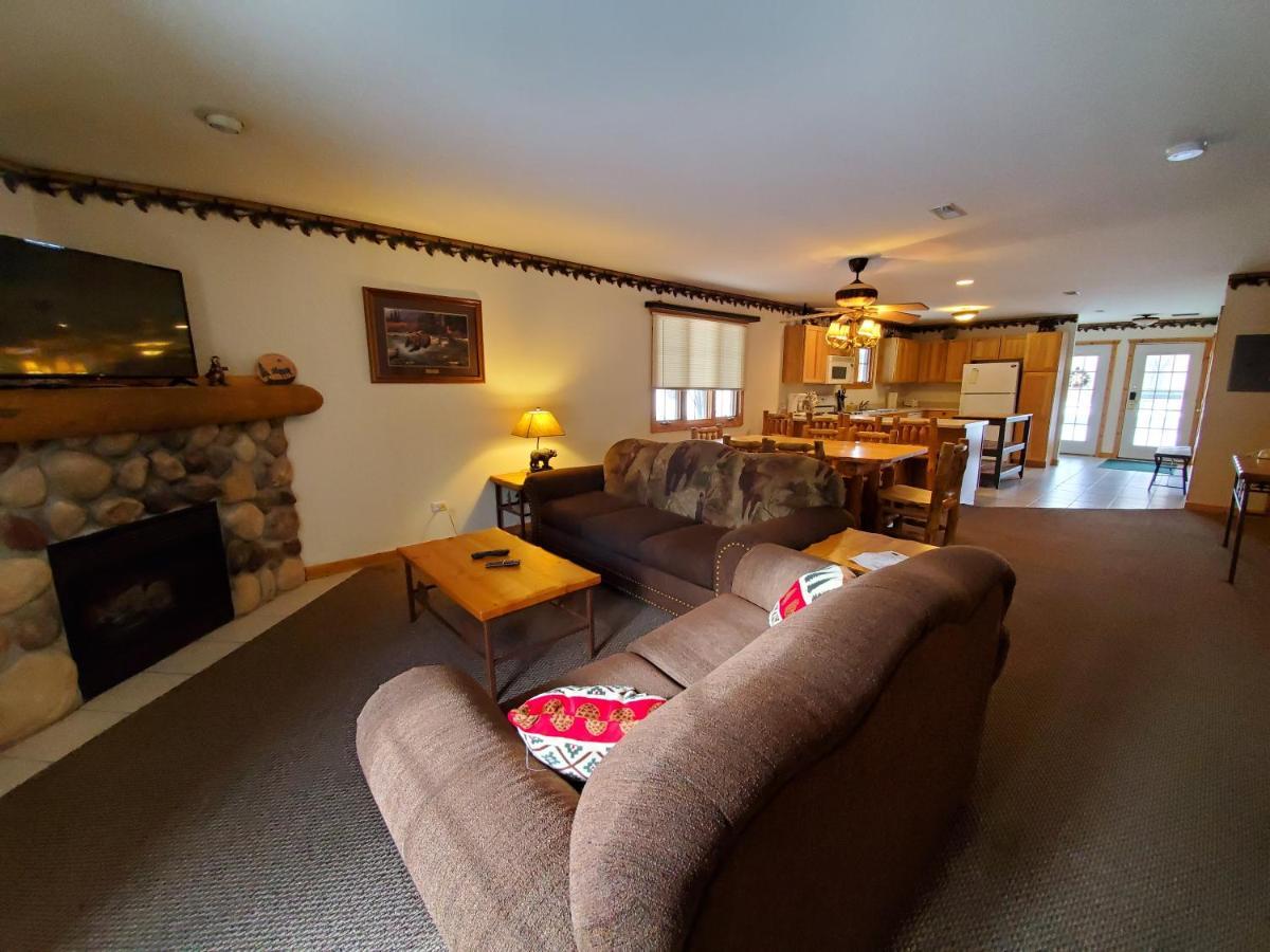 Grand Bear Resort At Starved Rock Utica 외부 사진