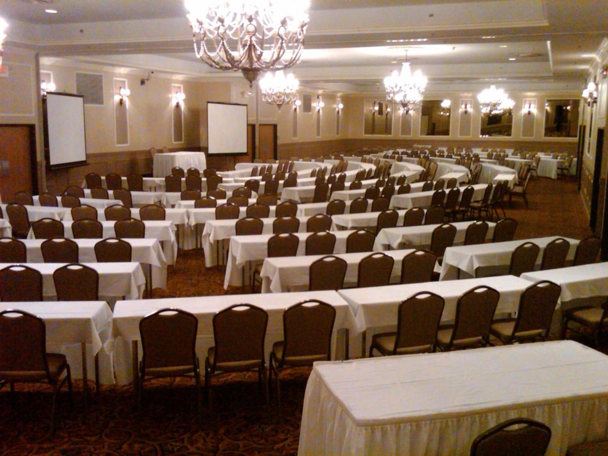 Grand Bear Resort At Starved Rock Utica 외부 사진